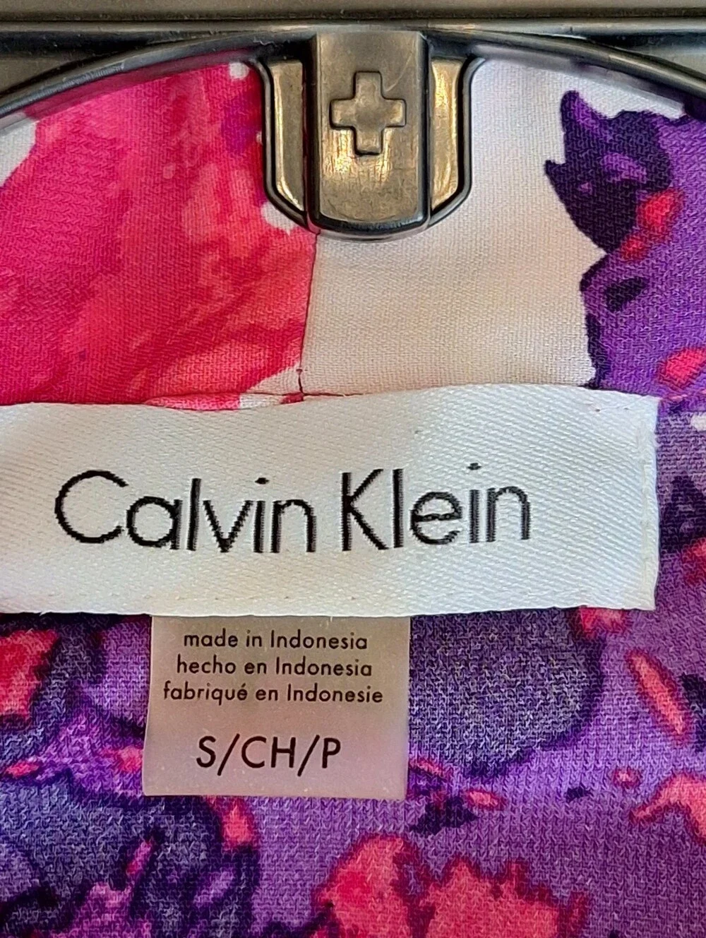 Calvin Klein White, Pink & Magenta Floral Tie-Neck Sleeveless Top. Size Small - Picture 6 of 7